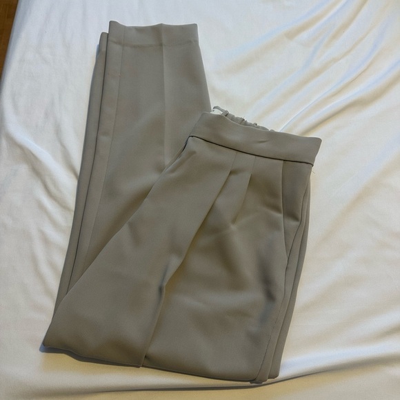 BNWOT Babaton Women's Taupe dress pants - Picture 2 of 4